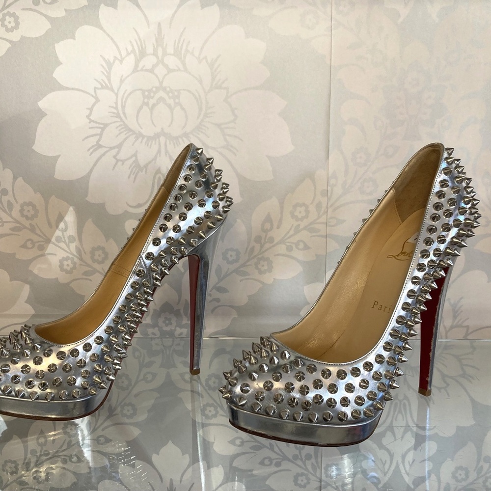 Christian Louboutin Metallic Patent Alti Spikes 160 Pumps – Silver – Size 37.5